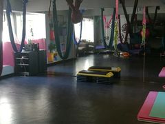 -舞佳舞空中瑜伽馆