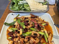 -干老庆贵州留一手烤鱼·地摊火锅(财经大学店)
