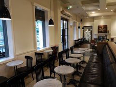 大堂-星巴克臻选(广州沙面店)