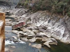 -燕子河大峡谷天坑仙境