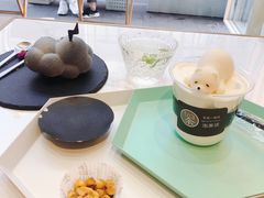 白加黑-茶是一枝花泡茶店