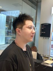 -BULB STUDIO 巴柏明星发型工作室