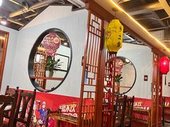 -乡土黄·鲜牛肉火锅·小龙虾(兴业街店)