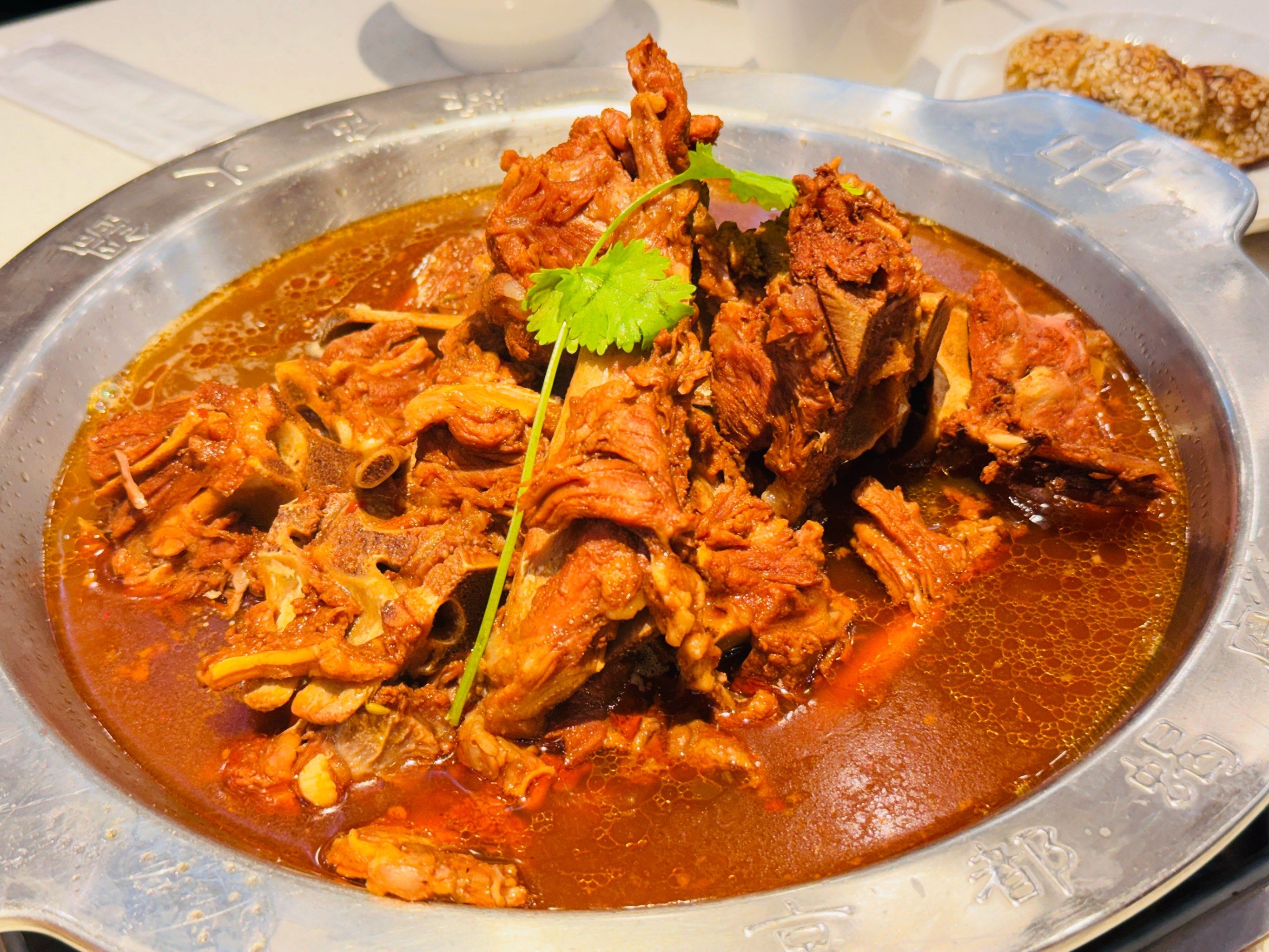 吃羊蝎子火锅咯