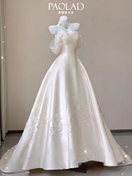 -南京宝娜嫁衣婚纱礼服馆(中央路店)