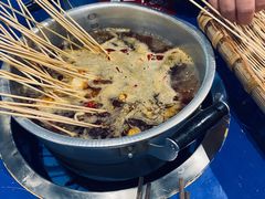 经典锅底-马路边边串串香(双井直营店)