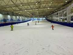 -乔波室内滑雪场