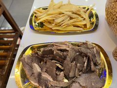 -刘少华贵州小黄牛·鲜牛肉火锅(总店)