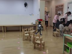 -黄浦乐烁龙鱼宝贝托育园(海潮路校区)