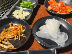-肉甲韩国木炭烤肉(新壹街1店)