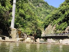 -安吉龙王山峡谷漂流
