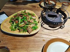 -肖四女乐山跷脚牛肉(南汇大学城生活广场店)