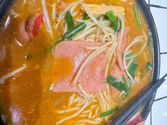 -肥汁米蘭香港米线(长宁来福士店)