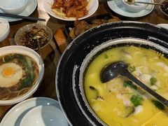 -九锅一堂酸菜鱼(万达广场店)