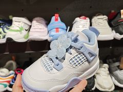 -燕莎奥特莱斯购物中心