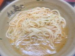 -亮亮面馆(经六路店)