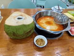 -老何家后安粉·糟粕醋海鲜火锅(三亚湾椰梦长廊店)