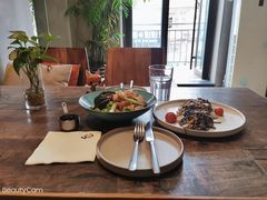 -HIGH FIVE哈福手工汉堡(桂林路店)