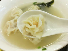 虾肉小馄饨-王家沙点心店(南京西路总店)