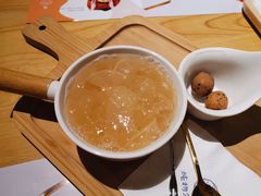 冰糖银耳炖雪梨-炖物24章·顺时轻养茶(杭州保利时光里店)