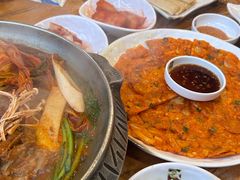 -喇喇排骨火锅·传统韩式脊骨汤(望京西园总店)