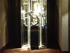 -尊爵天际大饭店 (近台茂)