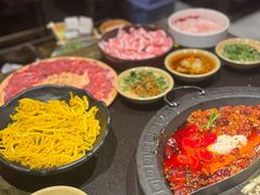 -宽板凳老灶火锅(台湾街店)