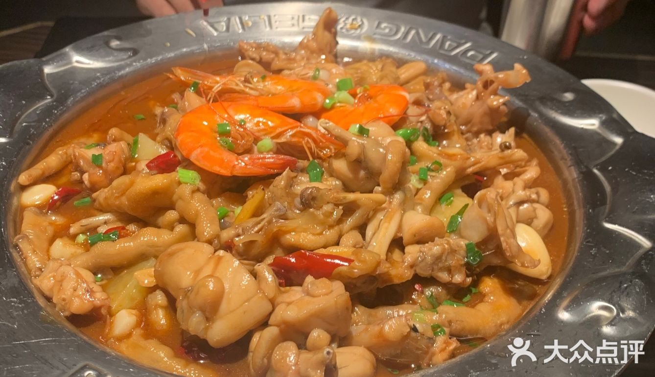 100元多一点吃双人正宗肉蟹煲