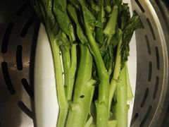 油淋芥蓝-船梆煮•蒸汽海鲜·炉火烤肉(五四广场店)