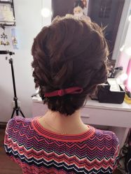 -双双化妆造型工作室