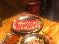 -青瓦炭韩潮烤肉(花园道店)