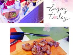 -上海滴水湖皇冠假日酒店