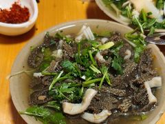 -大众跷脚牛肉馆·非遗传承单位(峨眉山店)