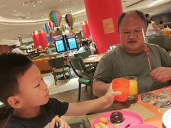 -咖啡苑自助餐厅·中国大饭店