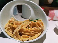 葱油山水腐竹-八道本地特色菜馆(大鹏古城店)