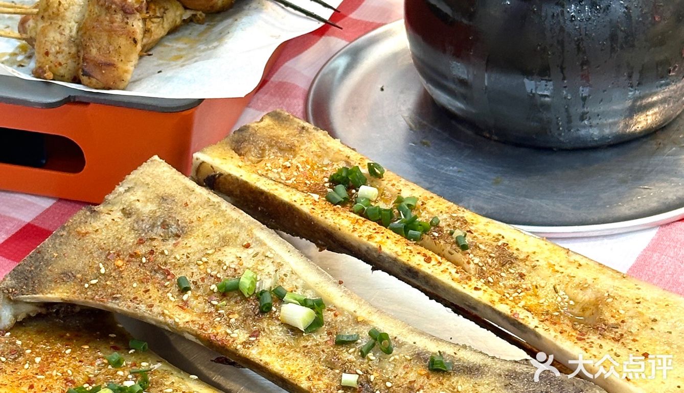 路过林科大，一定要去吃的一家烧烤店… 