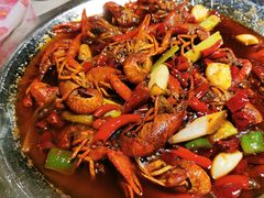 麻辣小龙虾-休记光头香辣蟹干锅店(衣冠庙店)