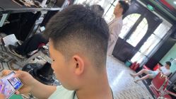 -豪帅男士理容馆