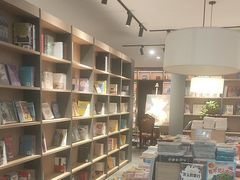-魔方城市书房(中街益田店)
