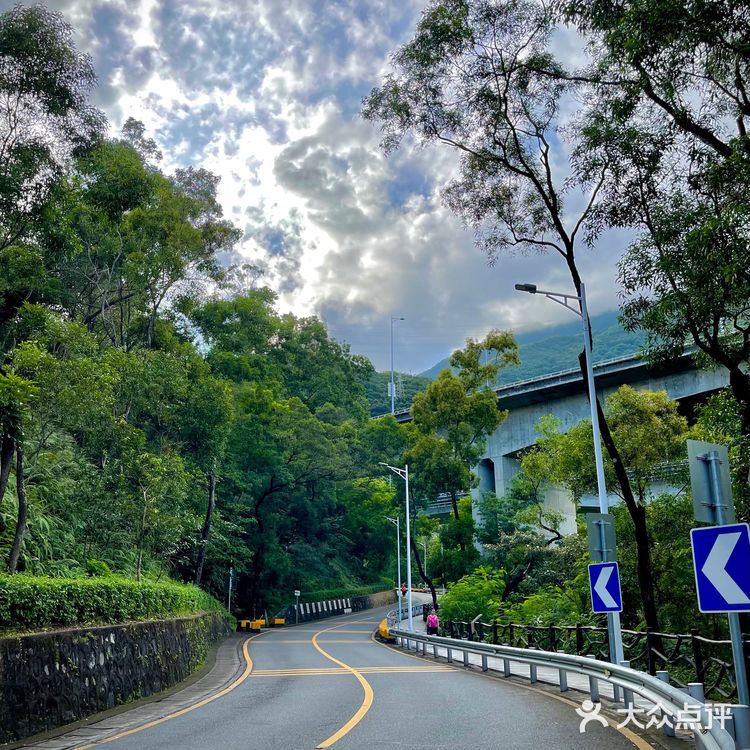 打卡恩上水库 遇见⛰️和🌊