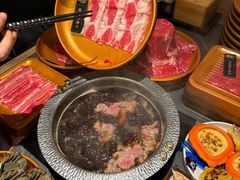 -牛YO寿喜烧·铁板烧和牛火锅自助(市府恒隆店)