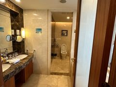 -汕尾巴黎半岛酒店