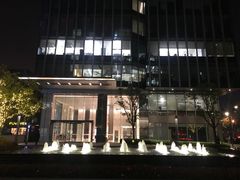 -虹桥新天地