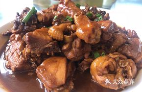 Braised Red-Feathered Chicken