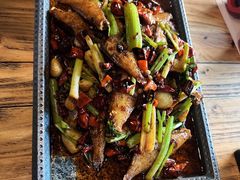 耗儿鱼-胡桃里音乐酒馆(曲江店)