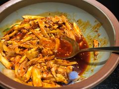 敲糖棒棒鸡-辛香汇·现炒川菜(淮海路百盛店)