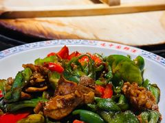 -鱼窝棚柴火铁锅炖(富山屯店)