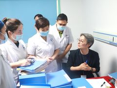 -上海大学附属上海和平眼科医院