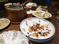 -老滇山寨•云南特色菜•地方菜•民族风情歌舞表演(金碧店)