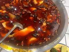 -晓彭肥肠鸡·泡椒鸡火锅(水木天地店)